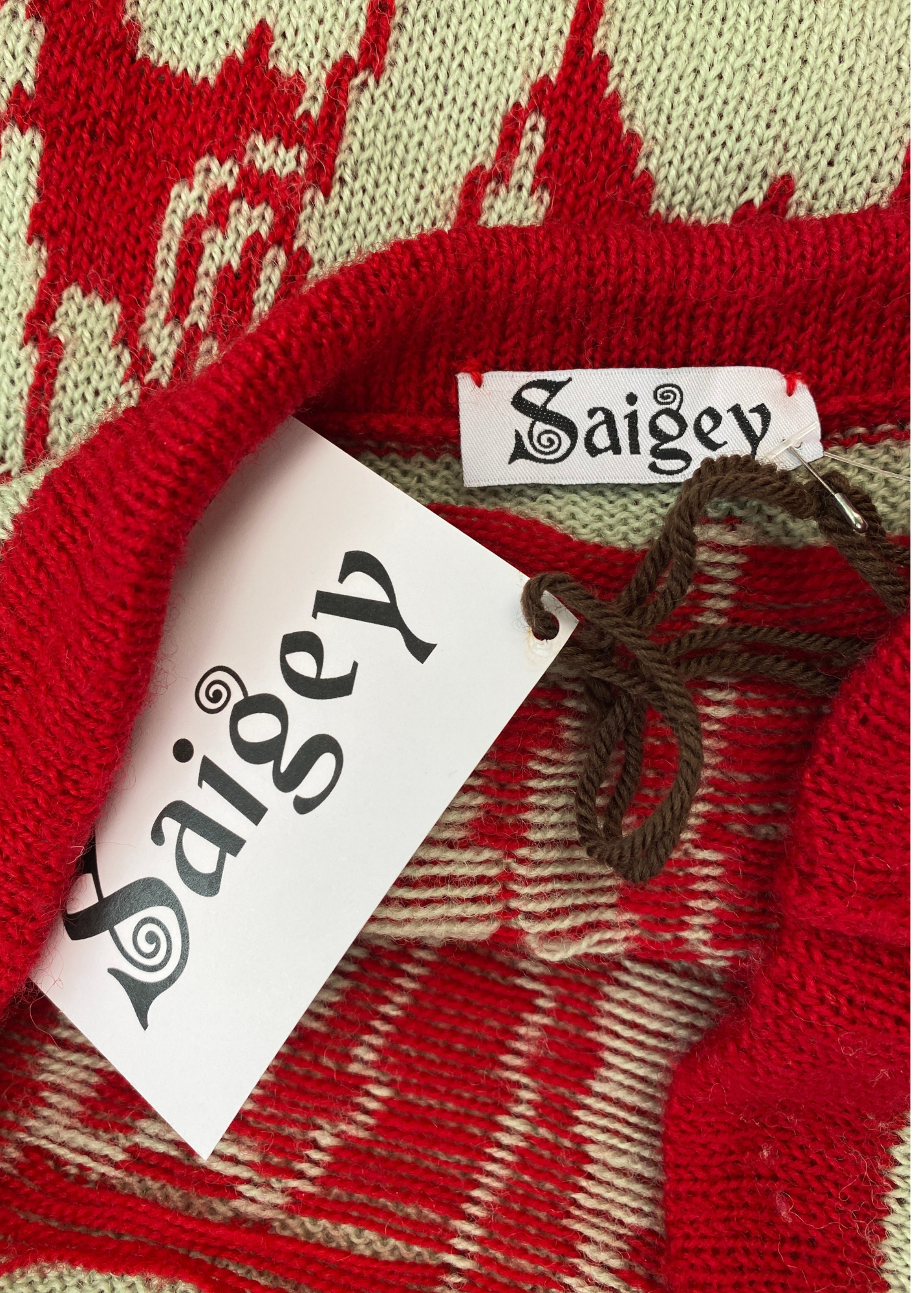 SAIGEY (BNWT) Puppy Dog Wool Knit Tube