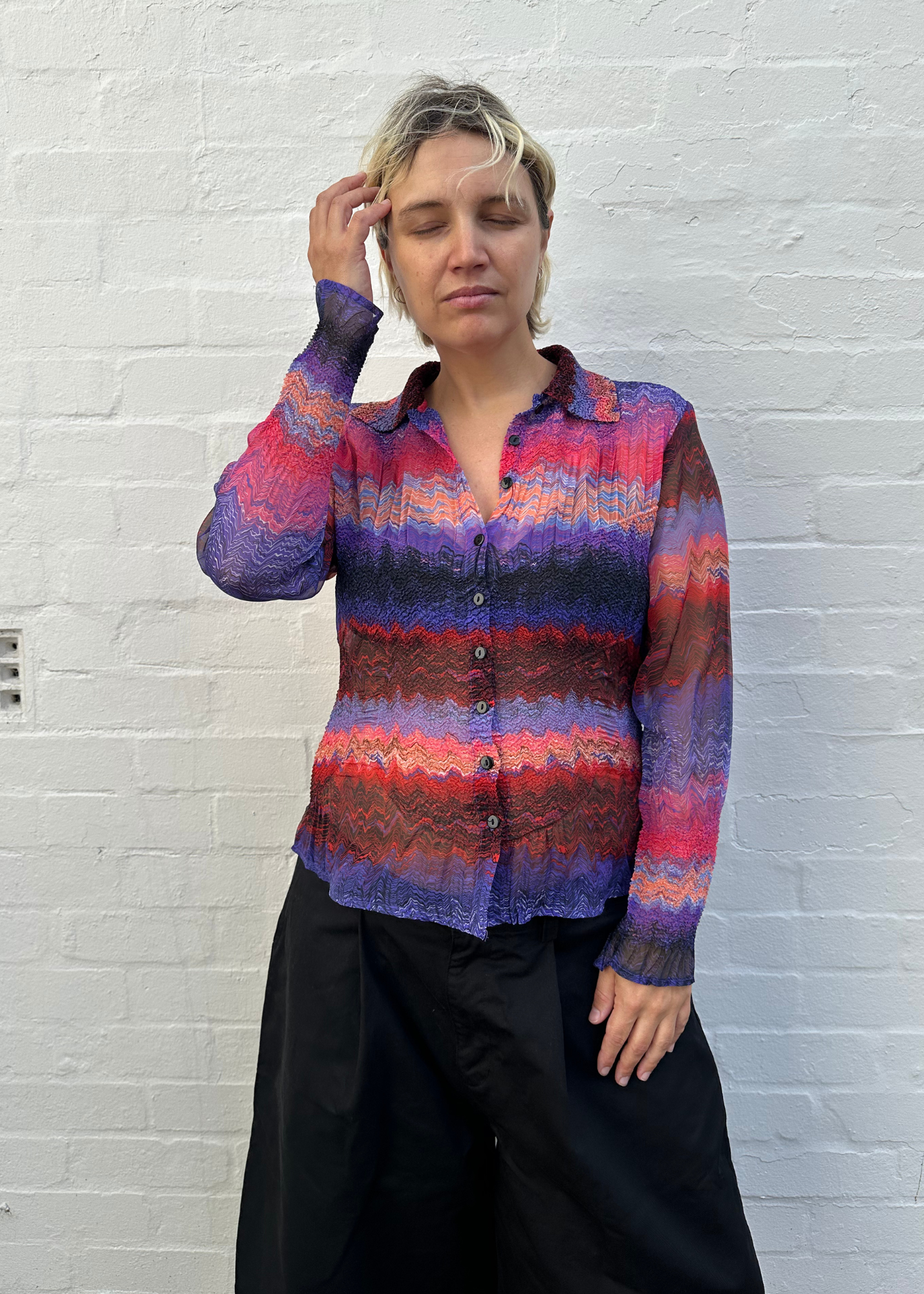 MARC JACOBS Abstract Perma Pleat Button Up Shirt