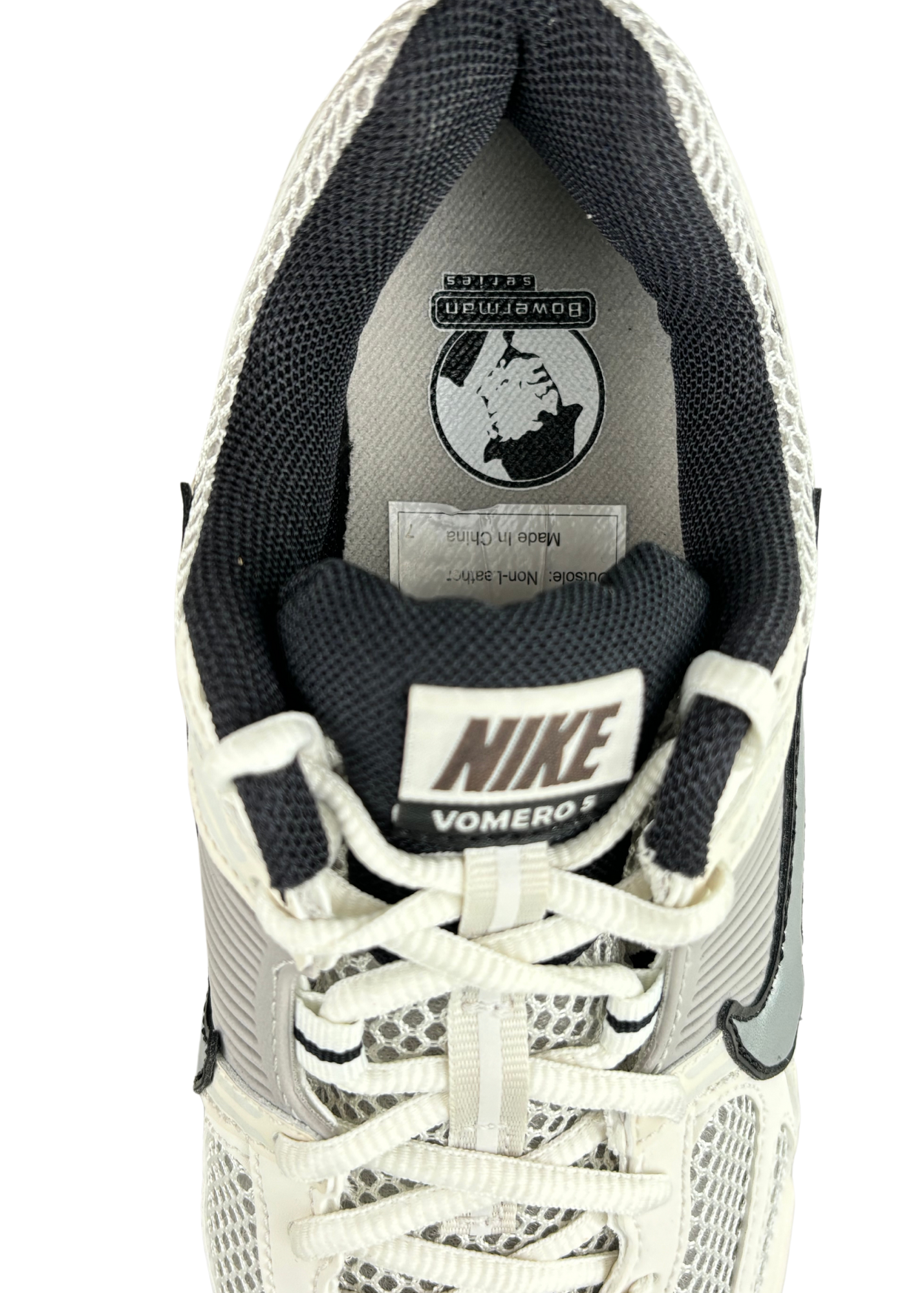 NIKE Zoom Vomero 5 Sneakers