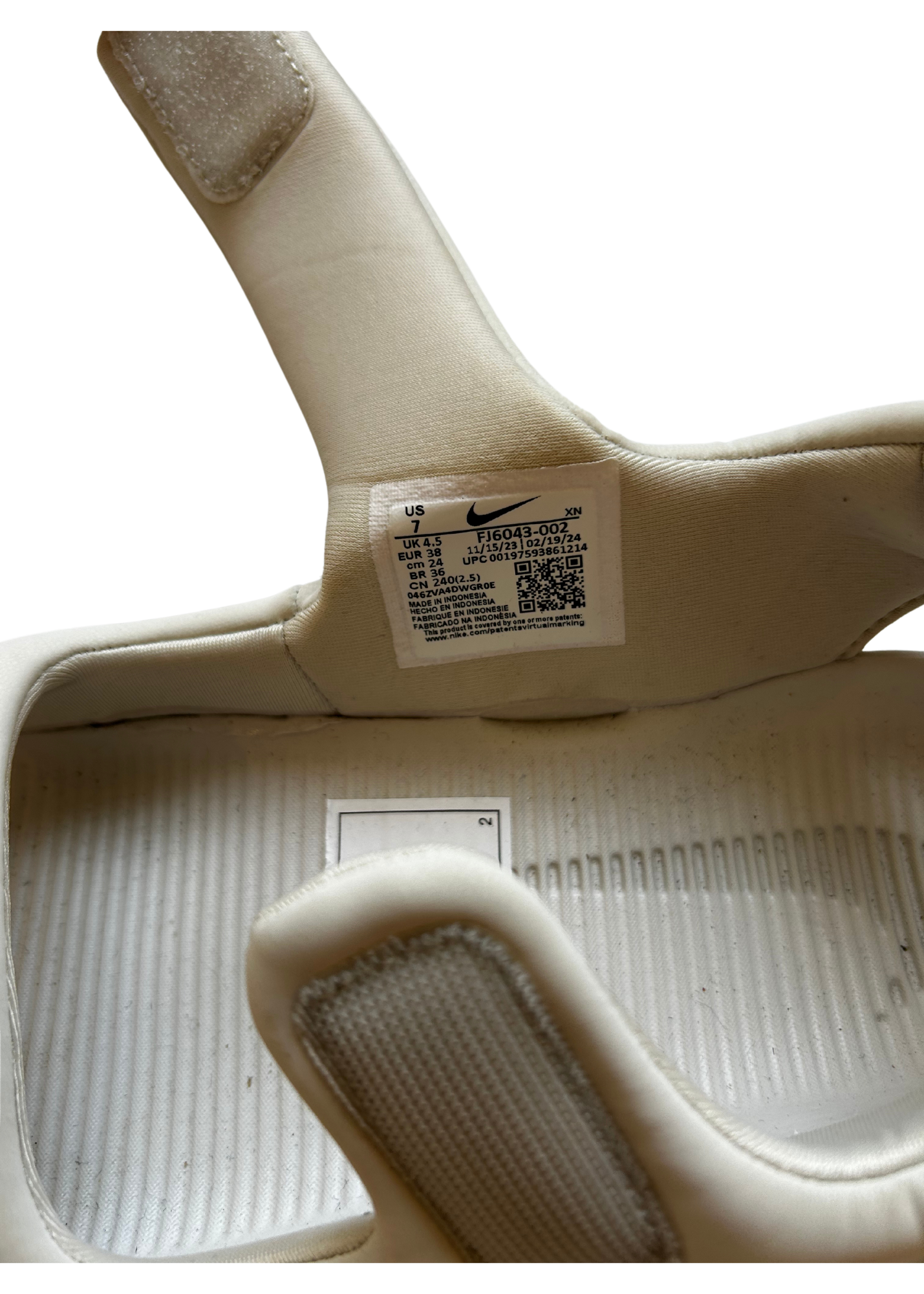 NIKE White Foam Strappy Sandals
