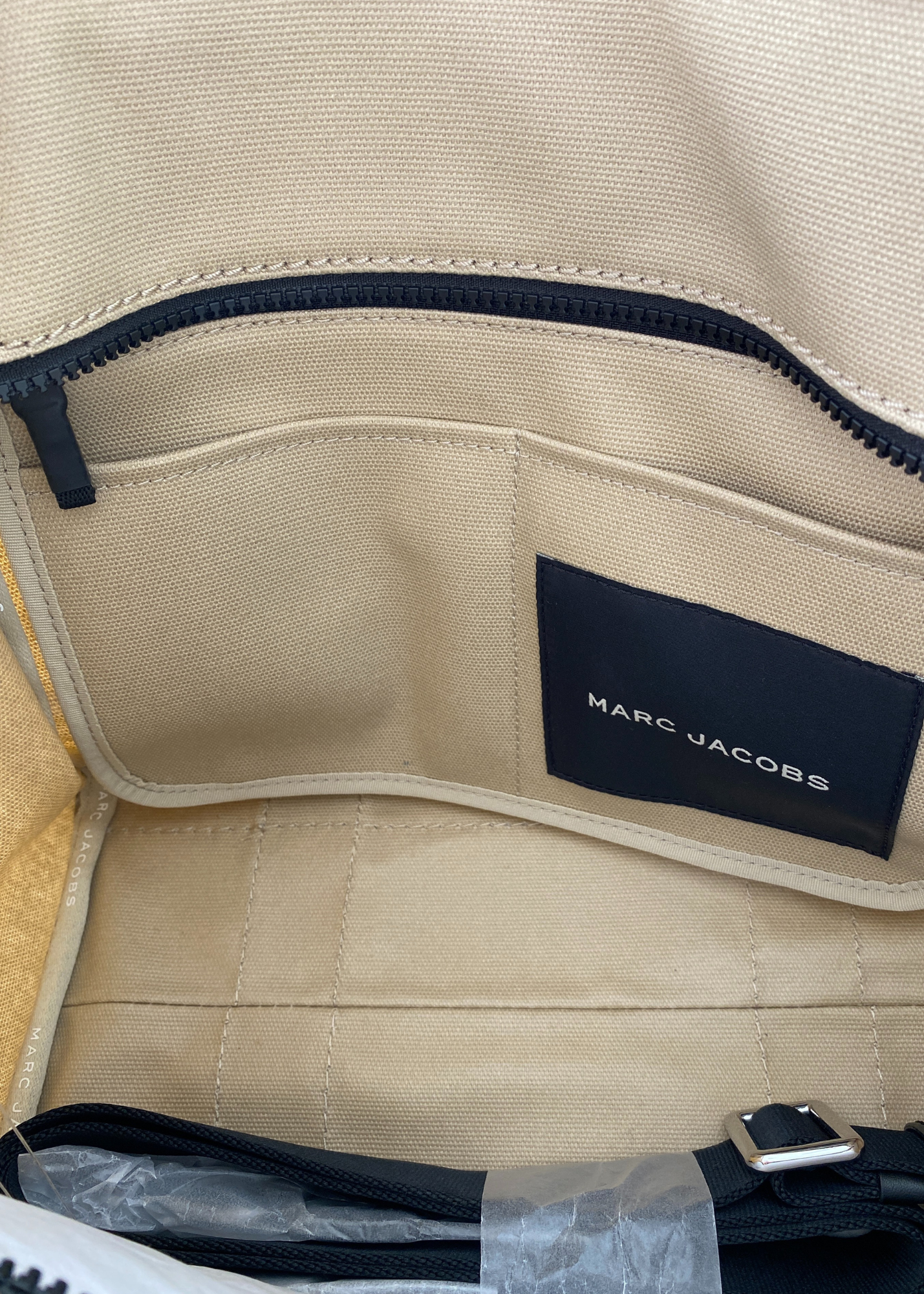 MARC JACOBS (BNWT) 'The Medium Tote Bag' W Crossbody Strap