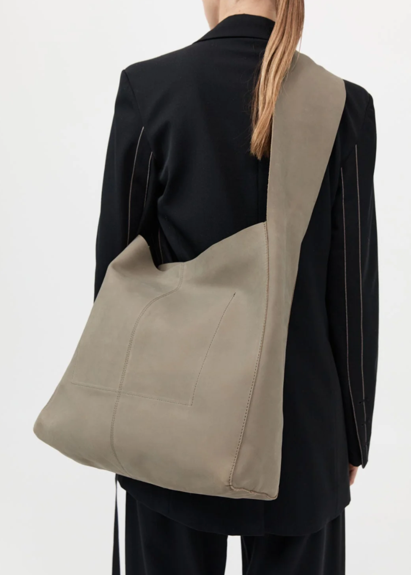 ST AGNI Leather Buckle Tote