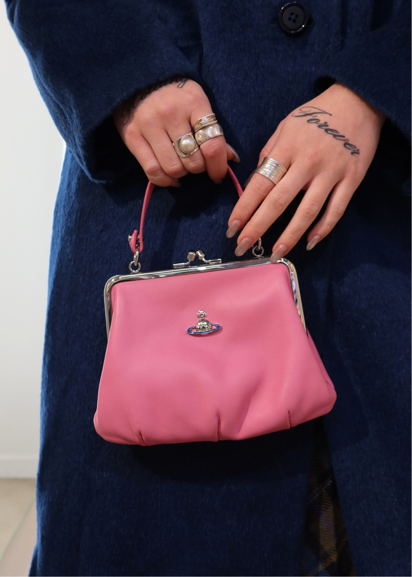 VIVIENNE WESTWOOD Barbie Pink 'Granny Frame' Kiss Lock Mini Bag