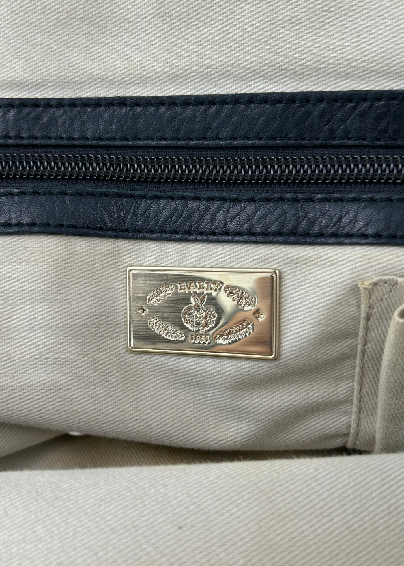 BALLY (AS IS) 'Lallan' Gathered Leather Bag