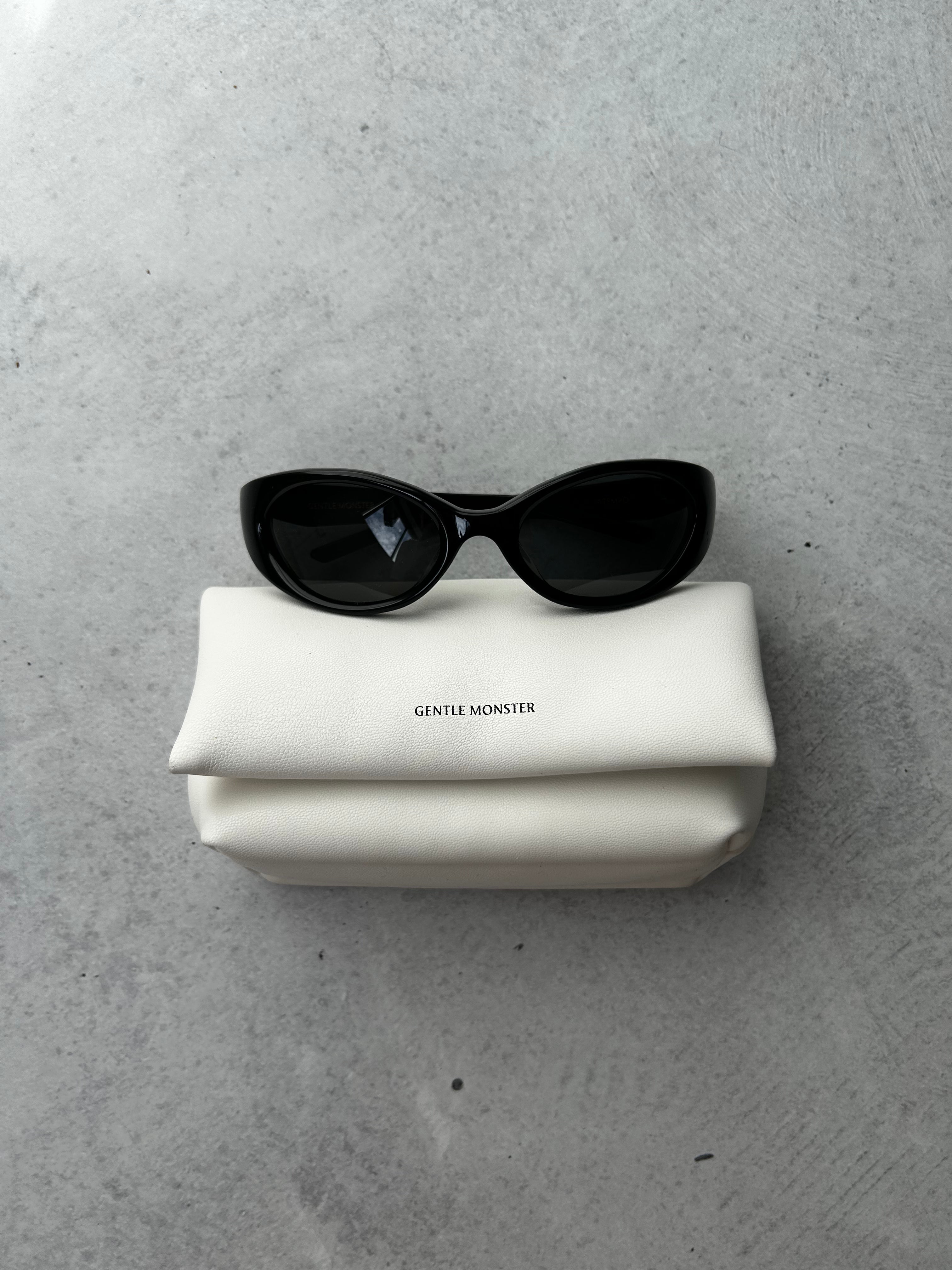 GENTLE MONSTER (AS IS) 'Atempo 01' Sunglasses