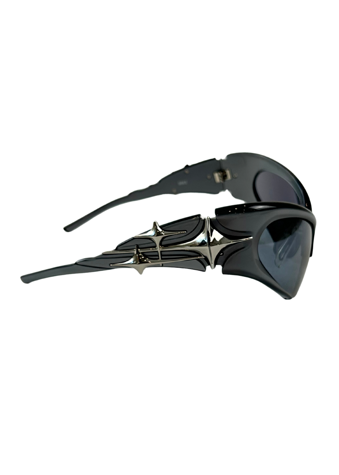 GENTLE MONSTER 'Bree 01' Sunglasses w Leather Case