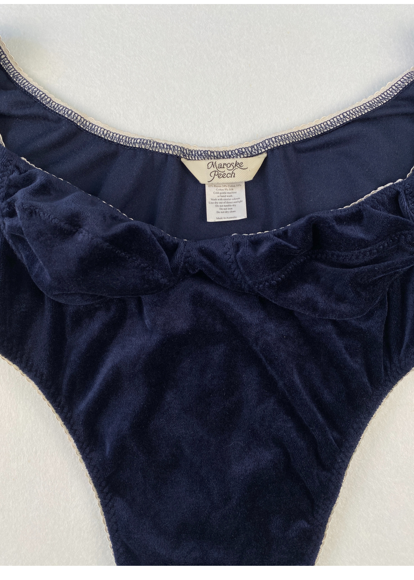 MAROSKE PEECH 'Velour Geotard'