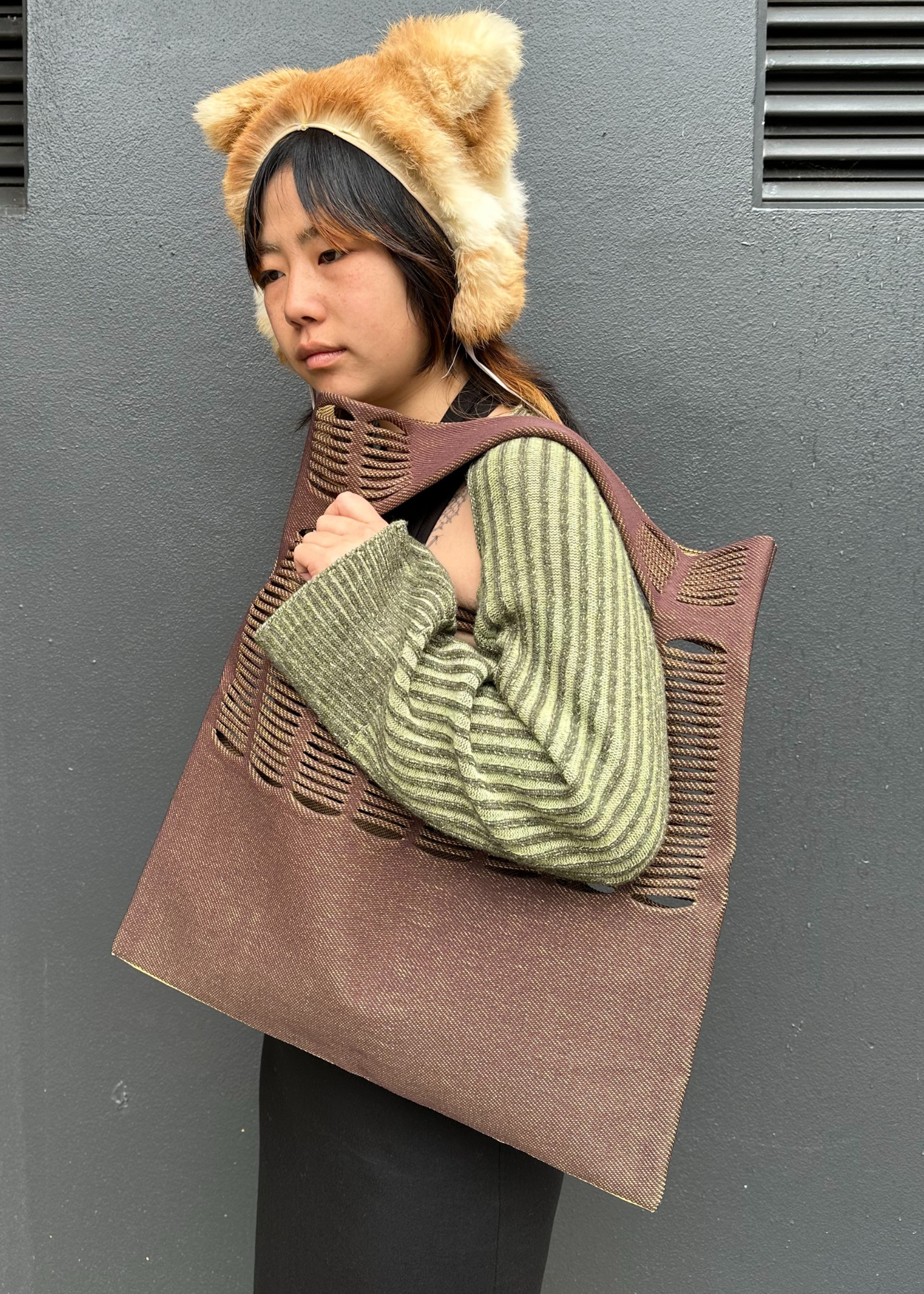 ISSEY MIYAKE GOOD GOODS 'Mokko Twill' Shoulder Bag