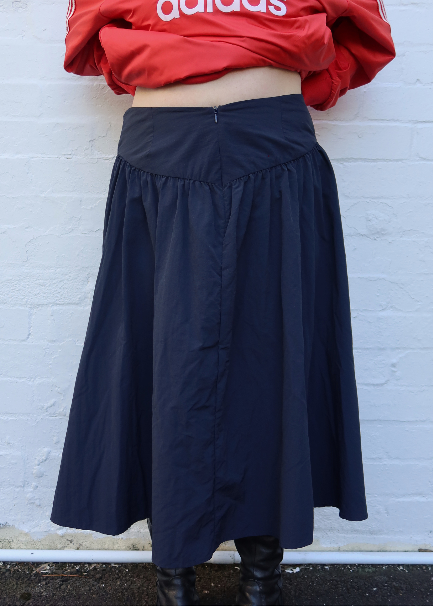 PEACHY DEN Navy 'Deba' Midi Skirt