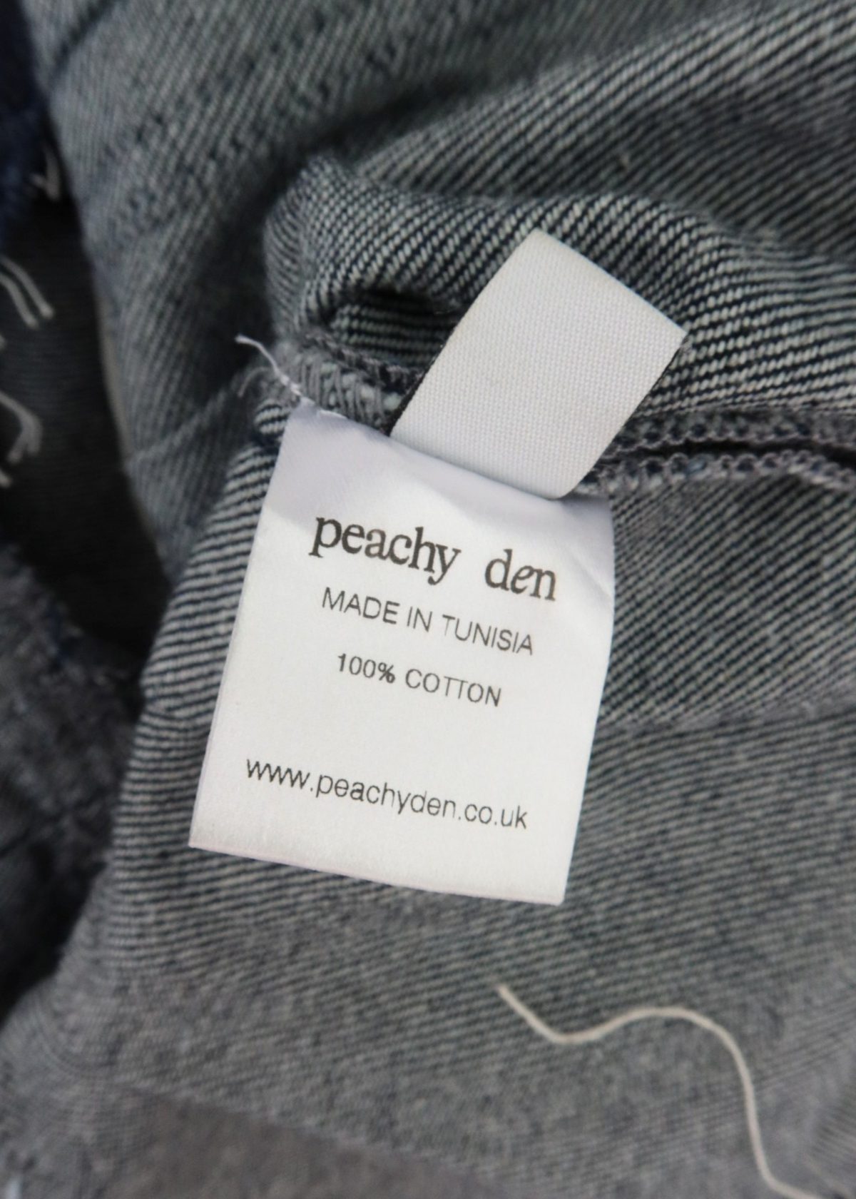 PEACHY DEN Dark Wash Contrast Stitch Pleated Mini Skirt